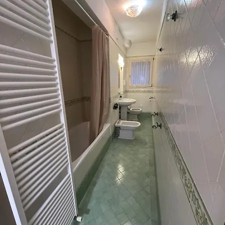 Ritz Lionsclass Konukevi