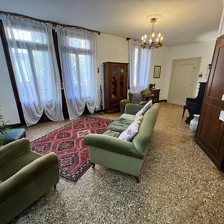 Ritz Lionsclass Konukevi Venedik