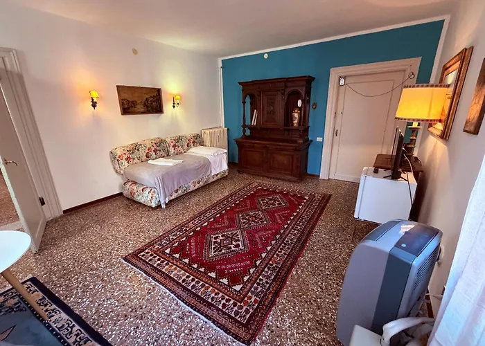 Ritz Lionsclass * Venezia