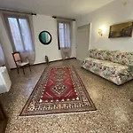 Ritz Lionsclass Vendégház *