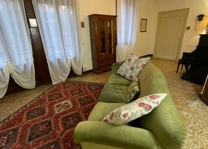 Ritz Lionsclass بيت ضيافة *